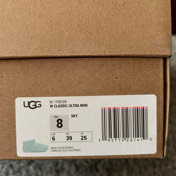 UGG Classic Ultra Mini - Picture 5 of 5
